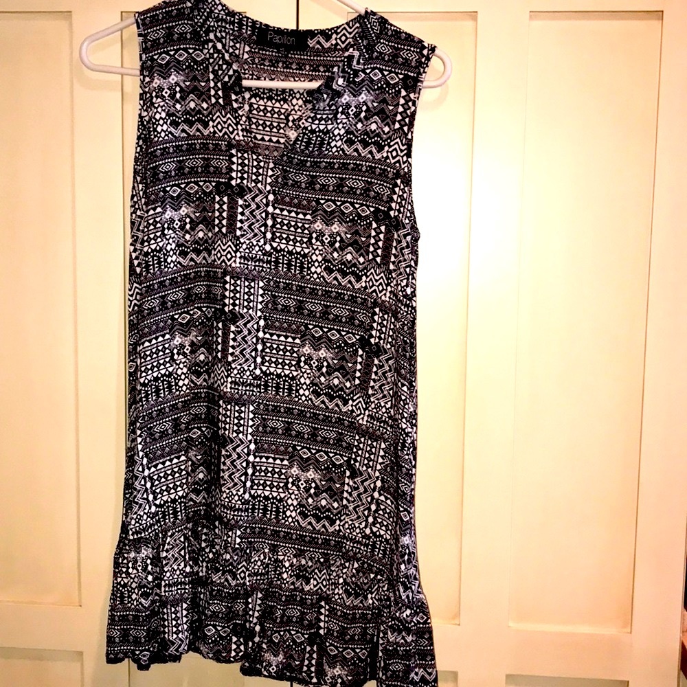 Long Papillon Patterned Sleeveless Top